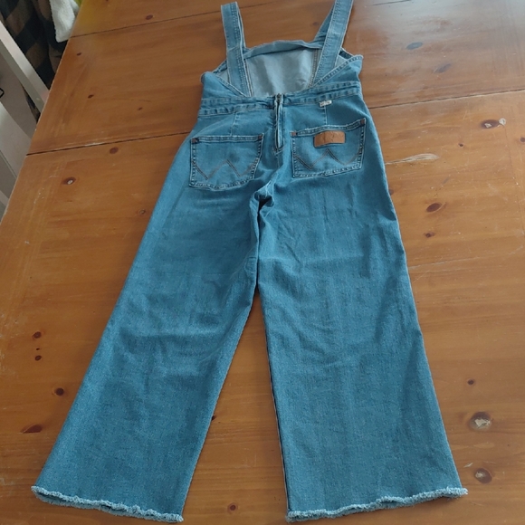 Wrangler Billabong Women's Bib Overalls Size 25 - Picture 2 of 12